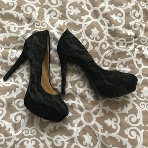 Gianna Bini Lace Heels